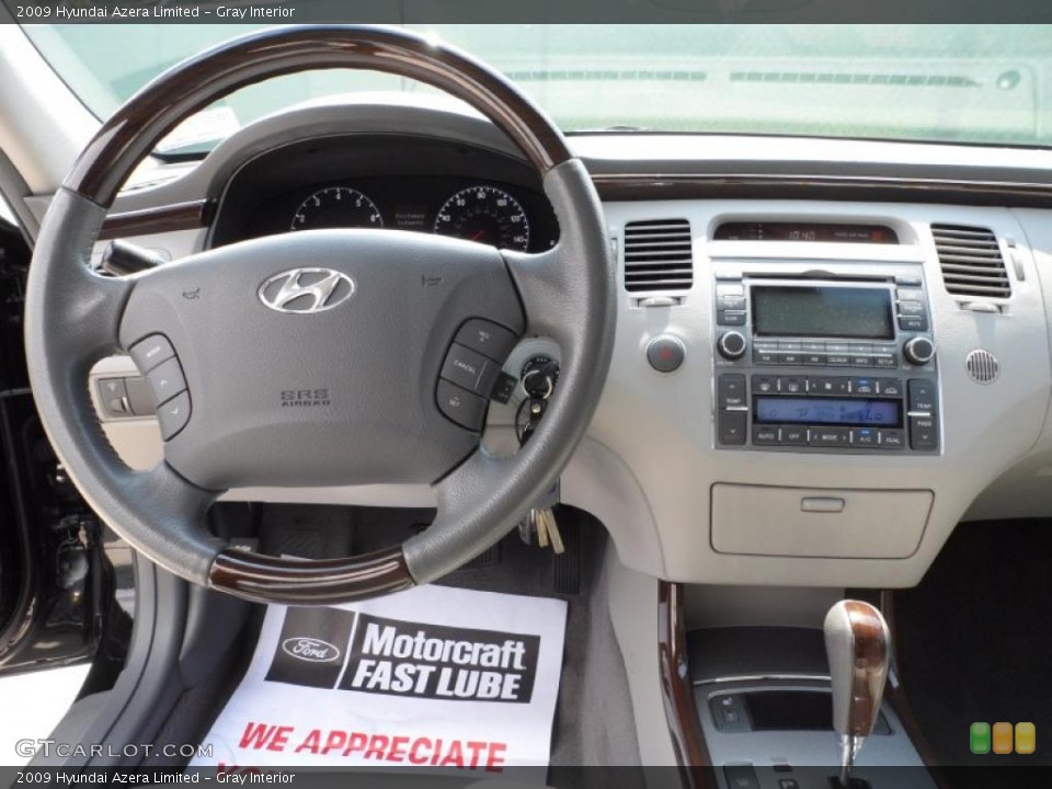 Gray Interior Dashboard for the 2009 Hyundai Azera Limited #49744792