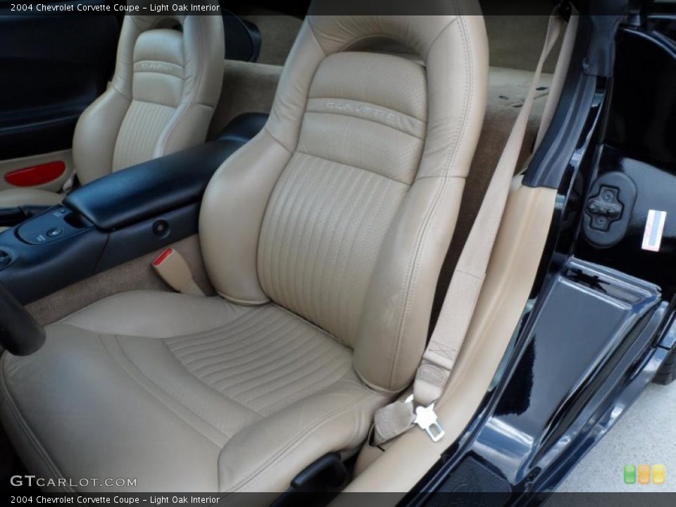 Light Oak Interior Photo for the 2004 Chevrolet Corvette Coupe #49745572