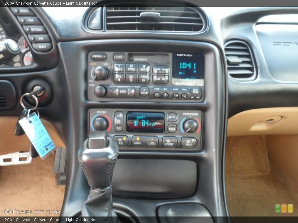 Light Oak Interior Controls for the 2004 Chevrolet Corvette Coupe #49745608