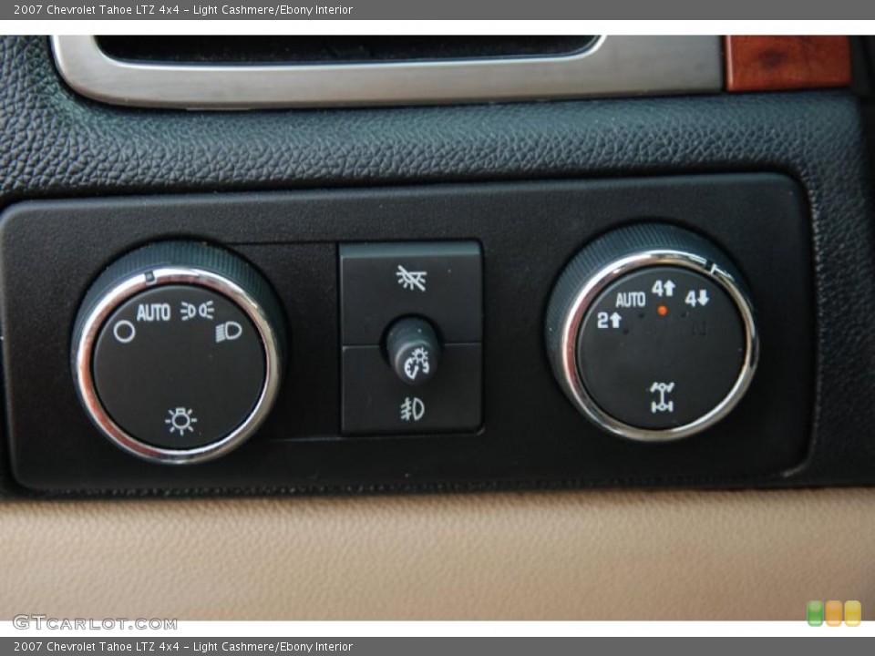 Light Cashmere/Ebony Interior Controls for the 2007 Chevrolet Tahoe LTZ 4x4 #49752712