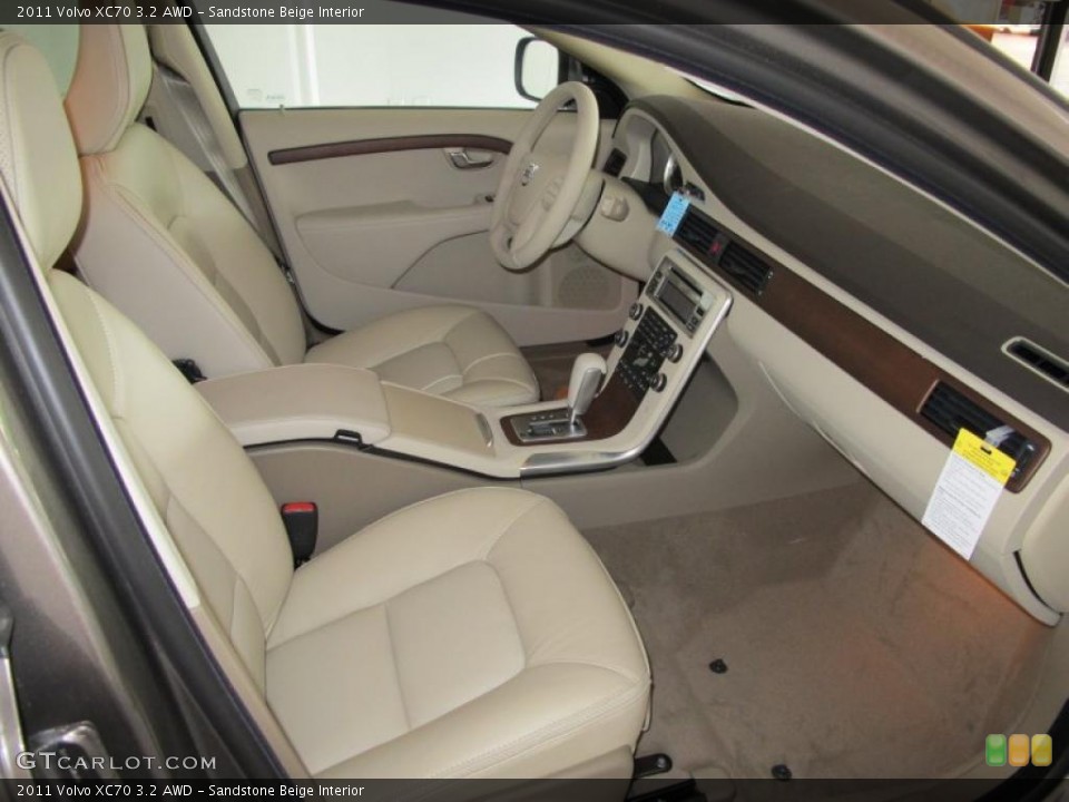 Sandstone Beige Interior Photo for the 2011 Volvo XC70 3.2 AWD #49754584