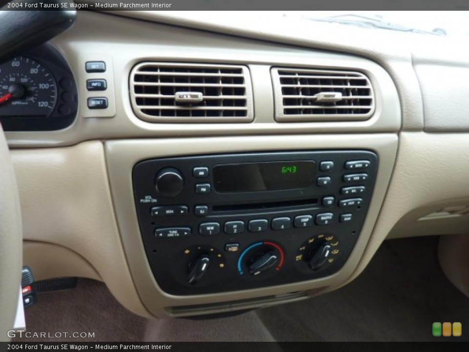 Medium Parchment Interior Controls for the 2004 Ford Taurus SE Wagon #49755223