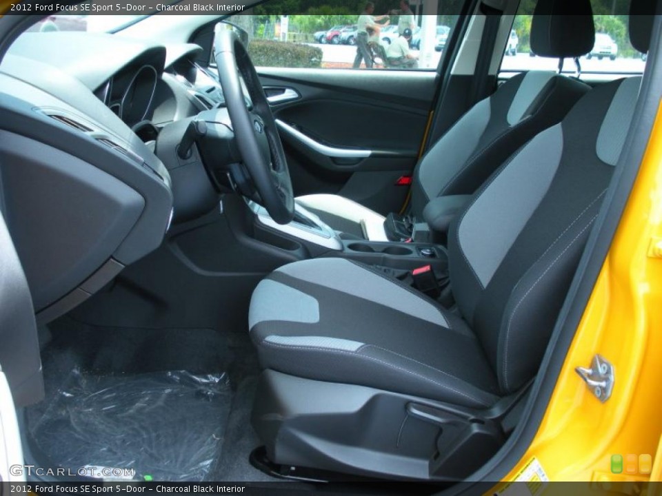 Charcoal Black Interior Photo for the 2012 Ford Focus SE Sport 5-Door #49756876