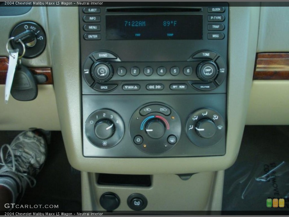 Neutral Interior Controls for the 2004 Chevrolet Malibu Maxx LS Wagon #49757320