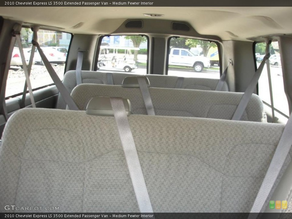 Medium Pewter Interior Photo for the 2010 Chevrolet Express LS 3500 Extended Passenger Van #49761190