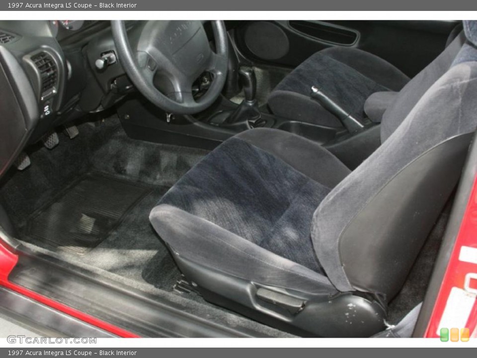 Black Interior Photo for the 1997 Acura Integra LS Coupe #49762264