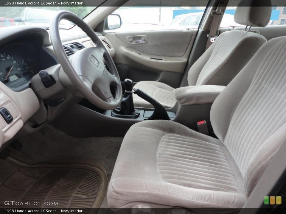 Ivory Interior Photo for the 1998 Honda Accord LX Sedan #49764397