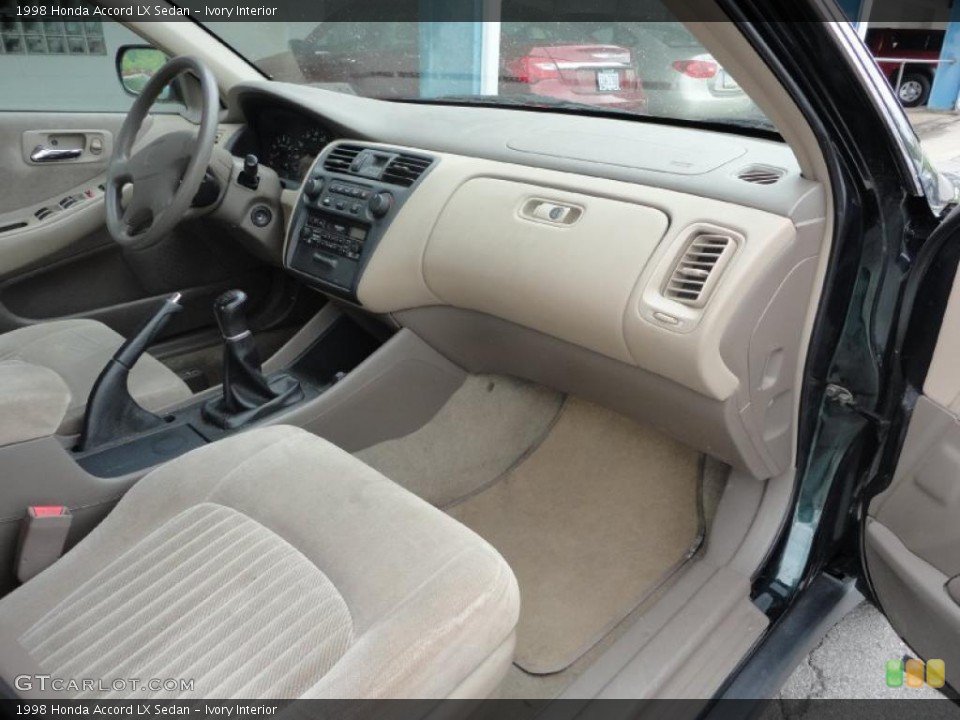 Ivory Interior Photo for the 1998 Honda Accord LX Sedan #49764495