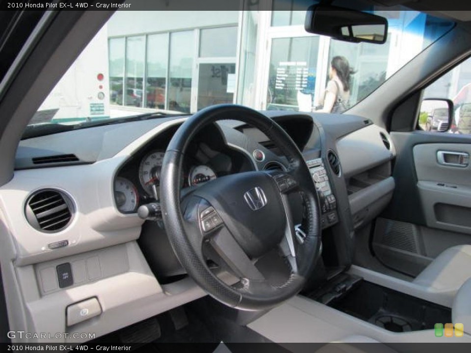 Gray Interior Photo for the 2010 Honda Pilot EX-L 4WD #49764730