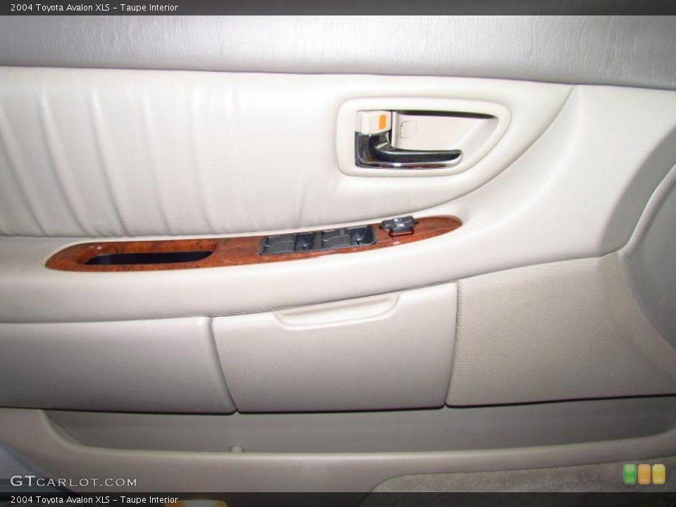 Taupe Interior Door Panel for the 2004 Toyota Avalon XLS #49770538