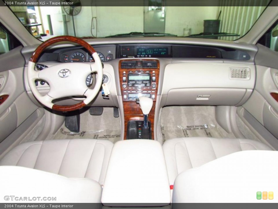 Taupe Interior Prime Interior for the 2004 Toyota Avalon XLS #49770553