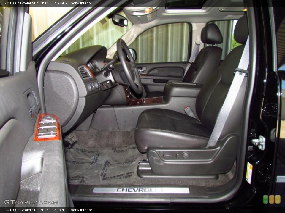 Ebony Interior Photo for the 2010 Chevrolet Suburban LTZ 4x4 #49770790