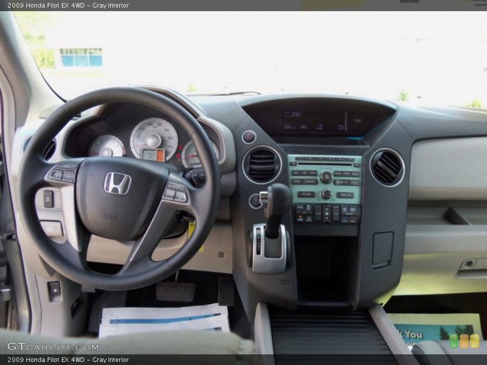 Gray Interior Dashboard for the 2009 Honda Pilot EX 4WD #49773433