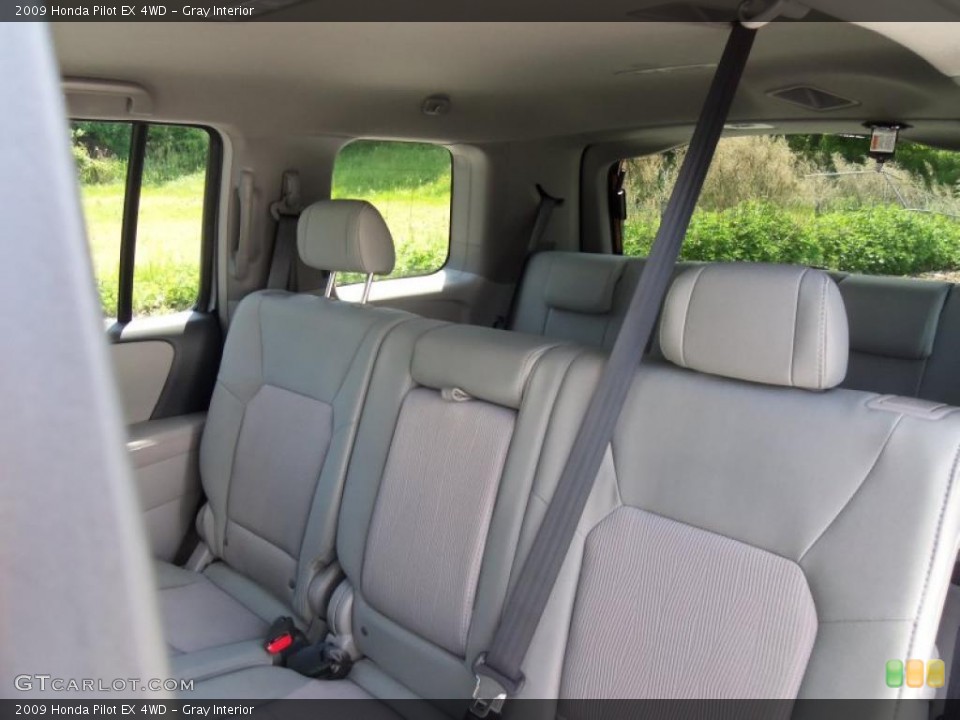 Gray Interior Photo for the 2009 Honda Pilot EX 4WD #49773583