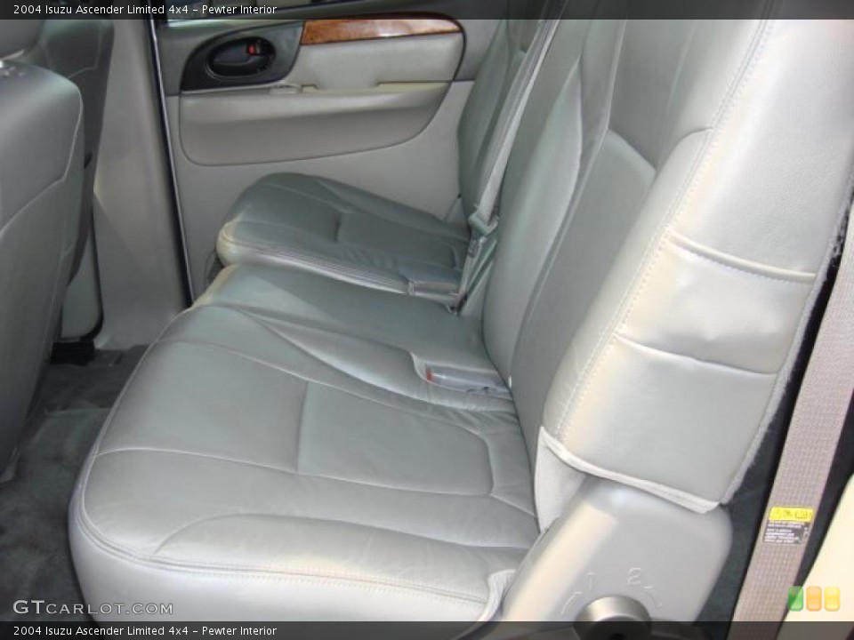 Pewter Interior Photo for the 2004 Isuzu Ascender Limited 4x4 #49778509