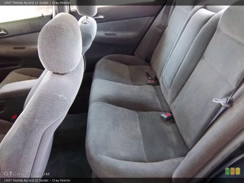 Gray Interior Photo for the 1997 Honda Accord LX Sedan #49782137