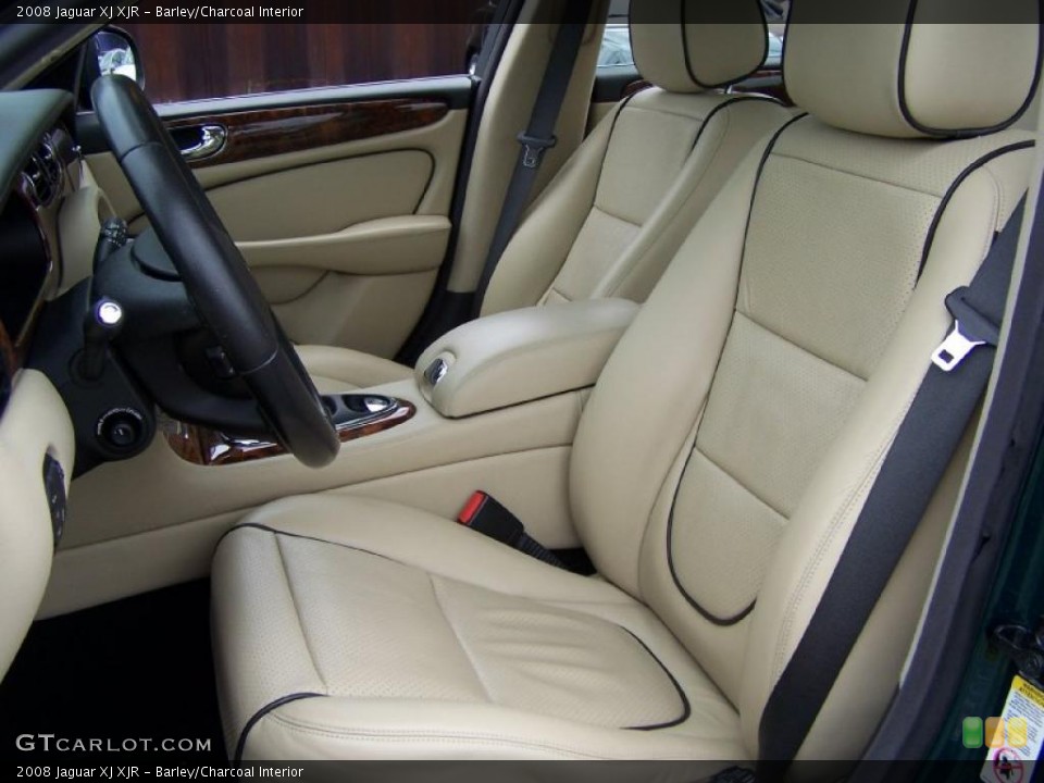 Barley/Charcoal Interior Photo for the 2008 Jaguar XJ XJR #49784102