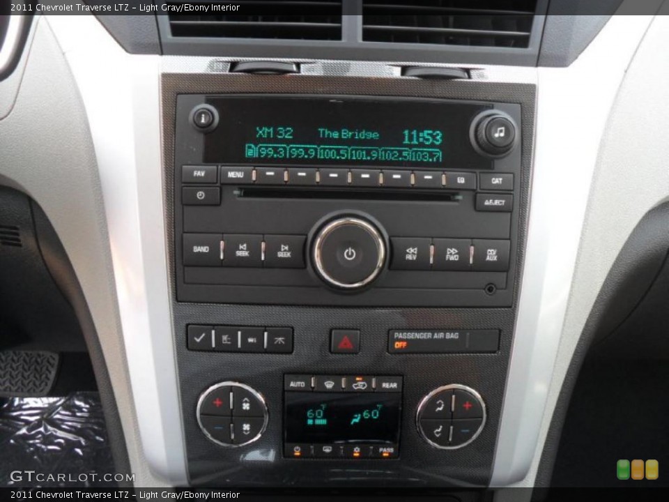 Light Gray/Ebony Interior Controls for the 2011 Chevrolet Traverse LTZ #49792106