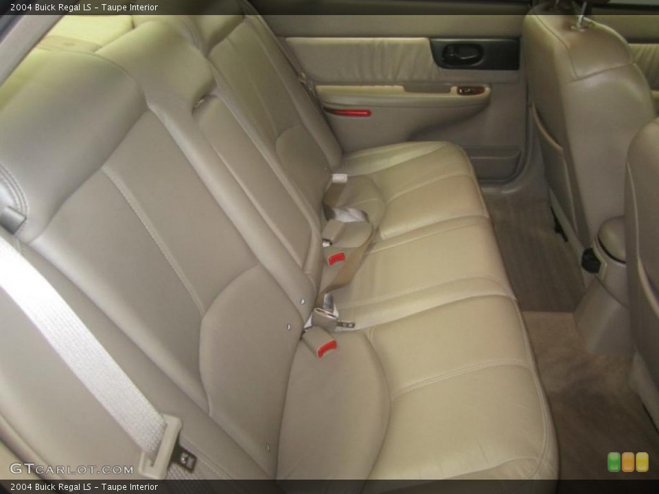 Taupe Interior Photo for the 2004 Buick Regal LS #49794434