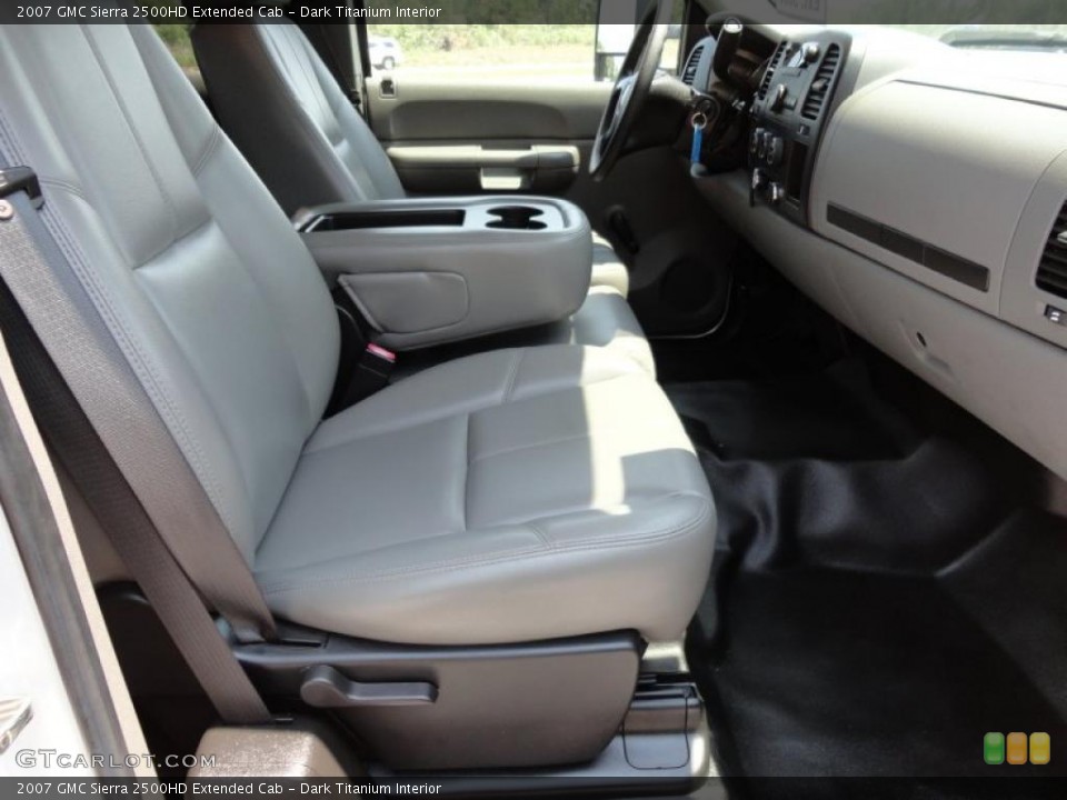 Dark Titanium Interior Photo for the 2007 GMC Sierra 2500HD Extended Cab #49795823