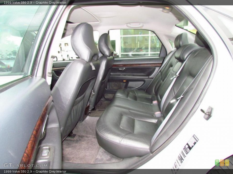 Graphite Grey Interior Photo for the 1999 Volvo S80 2.9 #49797953