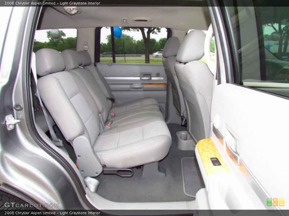 Light Graystone Interior Photo for the 2008 Chrysler Aspen Limited #49798265