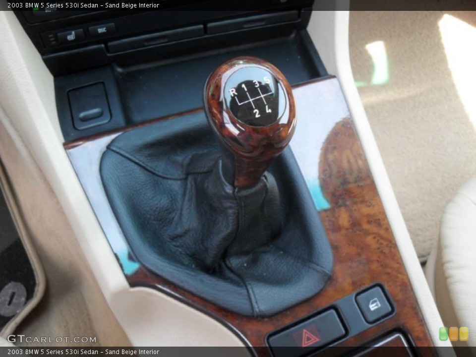 Sand Beige Interior Transmission for the 2003 BMW 5 Series 530i Sedan #49805568