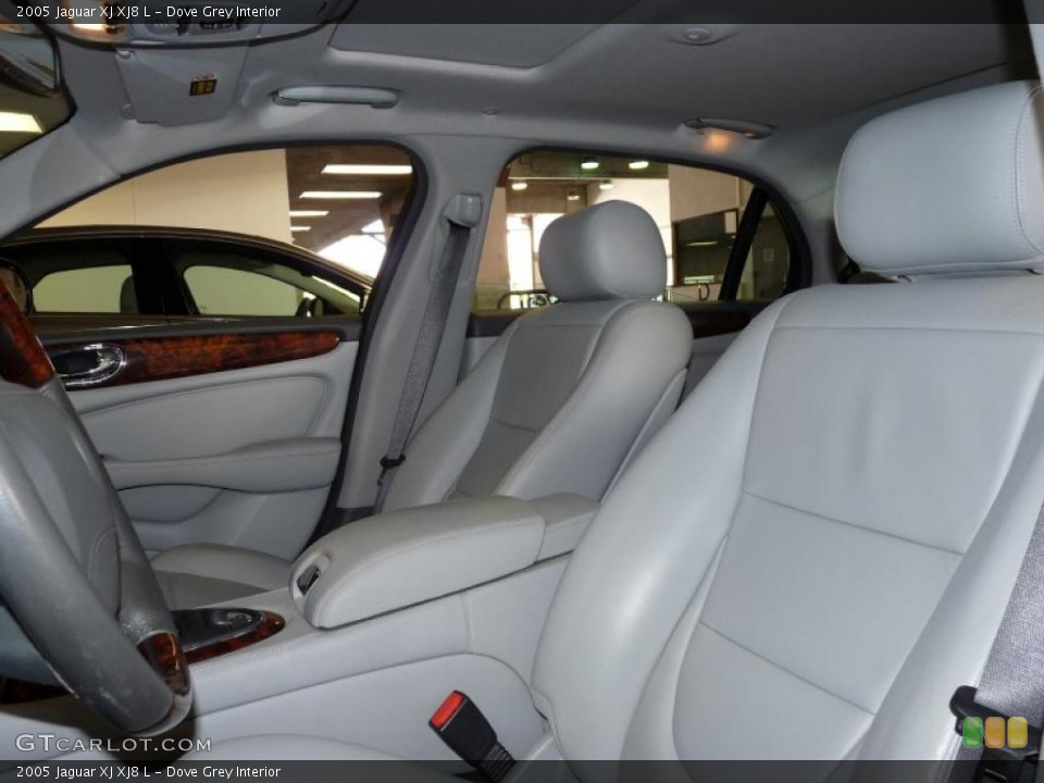 Dove Grey Interior Photo for the 2005 Jaguar XJ XJ8 L #49811809