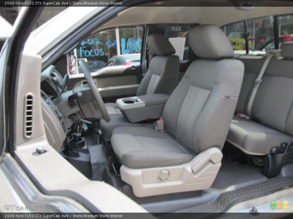 Stone/Medium Stone Interior Photo for the 2009 Ford F150 STX SuperCab 4x4 #49813074