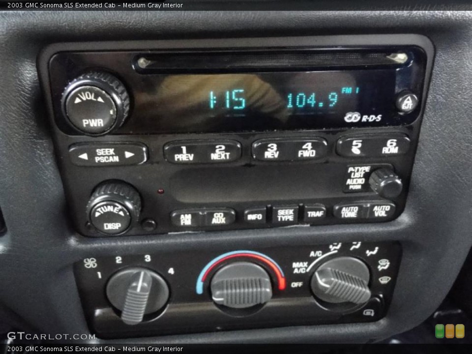 Medium Gray Interior Controls for the 2003 GMC Sonoma SLS Extended Cab #49814076
