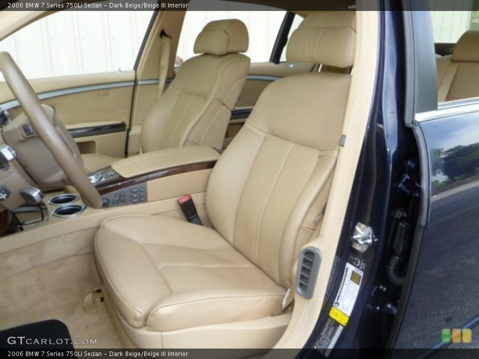 Dark Beige/Beige III Interior Photo for the 2006 BMW 7 Series 750Li Sedan #49814082