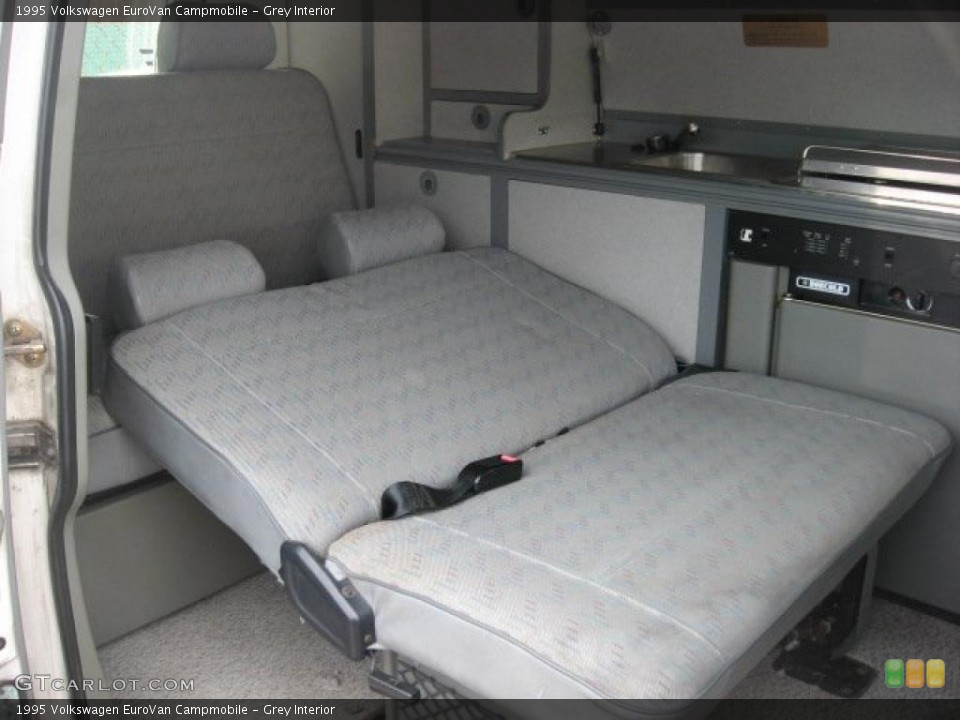 Grey Interior Photo for the 1995 Volkswagen EuroVan Campmobile #49824030