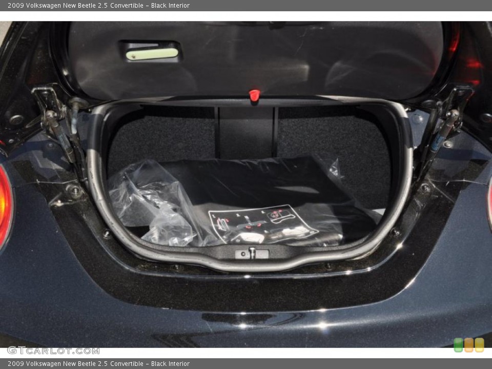 Black Interior Trunk for the 2009 Volkswagen New Beetle 2.5 Convertible #49824789