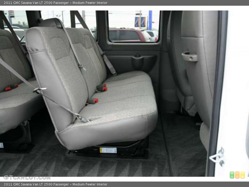 Medium Pewter Interior Photo for the 2011 GMC Savana Van LT 2500 Passenger #49845124