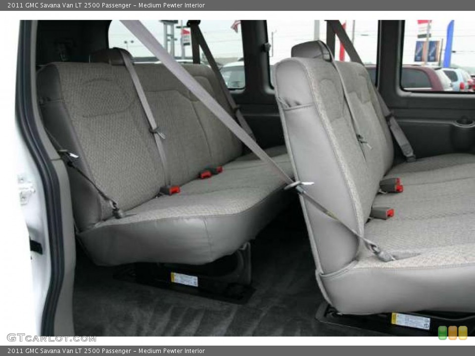 Medium Pewter Interior Photo for the 2011 GMC Savana Van LT 2500 Passenger #49845142