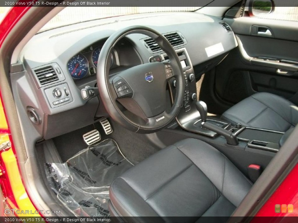 R Design Off Black Interior Photo for the 2010 Volvo V50 T5 R-Design #49845196