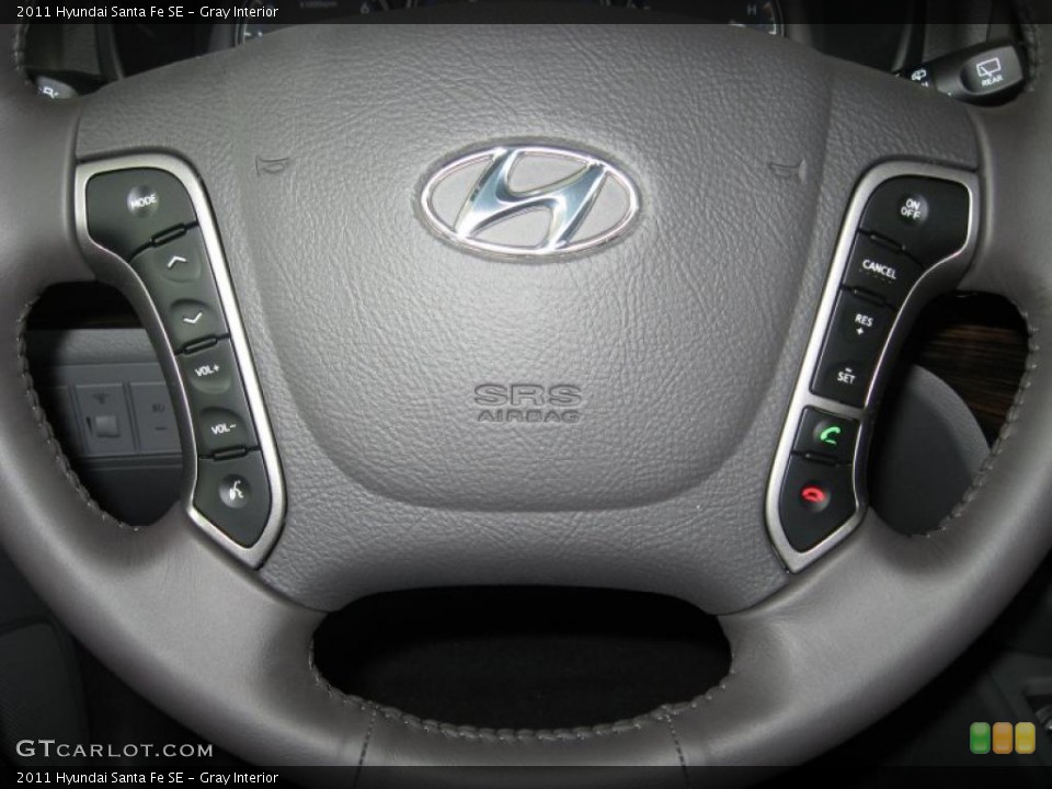 Gray Interior Controls for the 2011 Hyundai Santa Fe SE #49849156