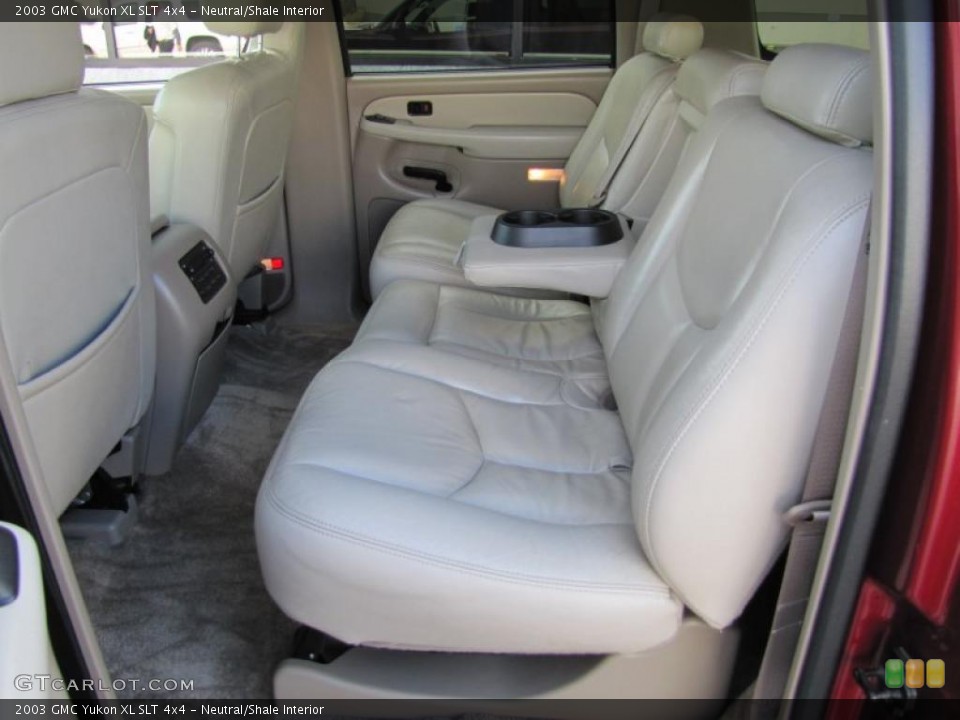 Neutral/Shale Interior Photo for the 2003 GMC Yukon XL SLT 4x4 #49849927