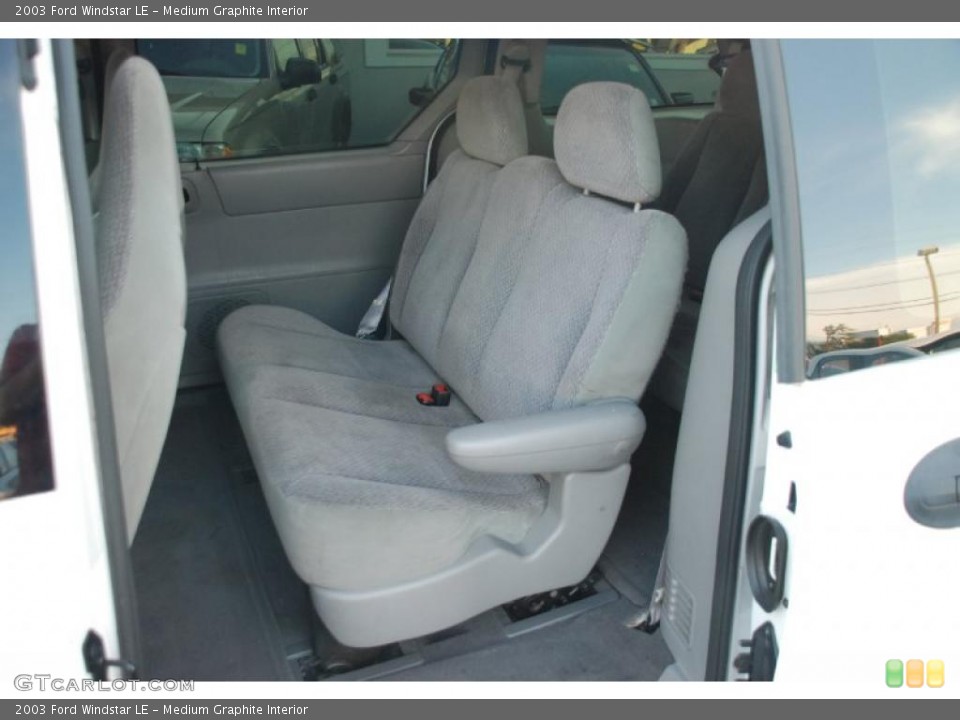 Medium Graphite Interior Photo for the 2003 Ford Windstar LE #49861700