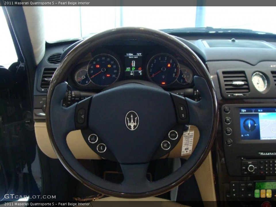 Pearl Beige Interior Steering Wheel for the 2011 Maserati Quattroporte S #49863419