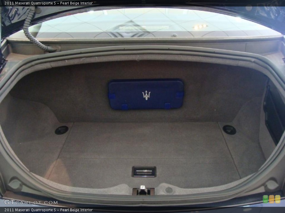 Pearl Beige Interior Trunk for the 2011 Maserati Quattroporte S #49863461