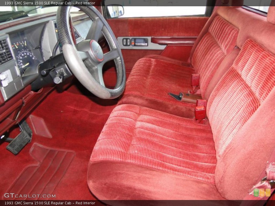 Red Interior Photo for the 1993 GMC Sierra 1500 SLE Regular Cab #49865177