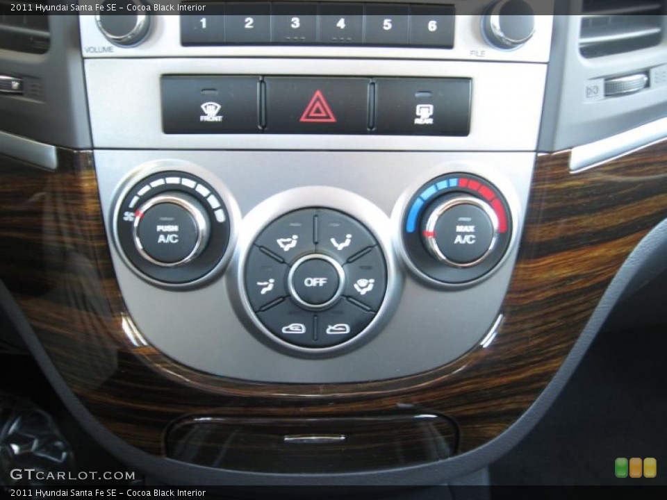 Cocoa Black Interior Controls for the 2011 Hyundai Santa Fe SE #49870859
