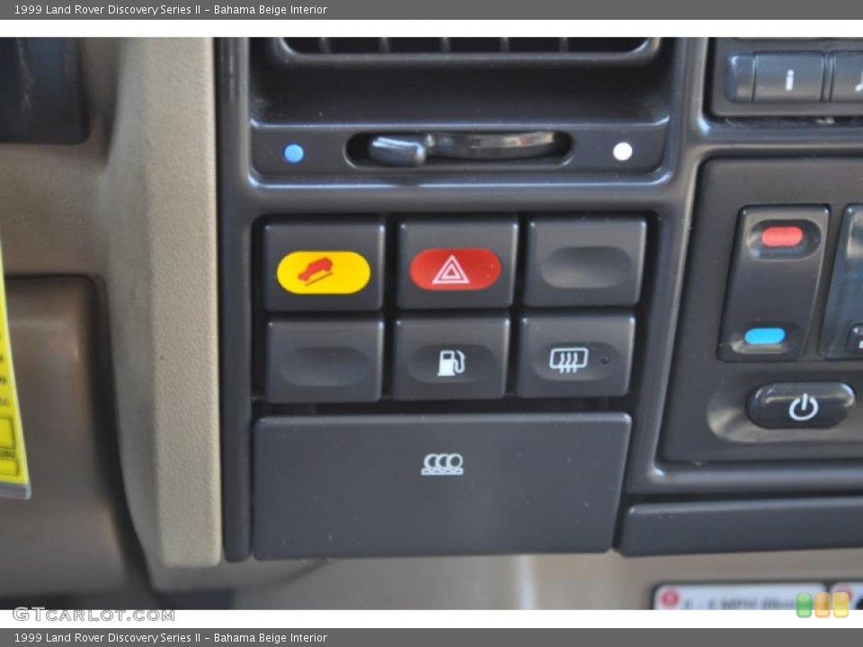 Bahama Beige Interior Controls for the 1999 Land Rover Discovery Series II #49871774