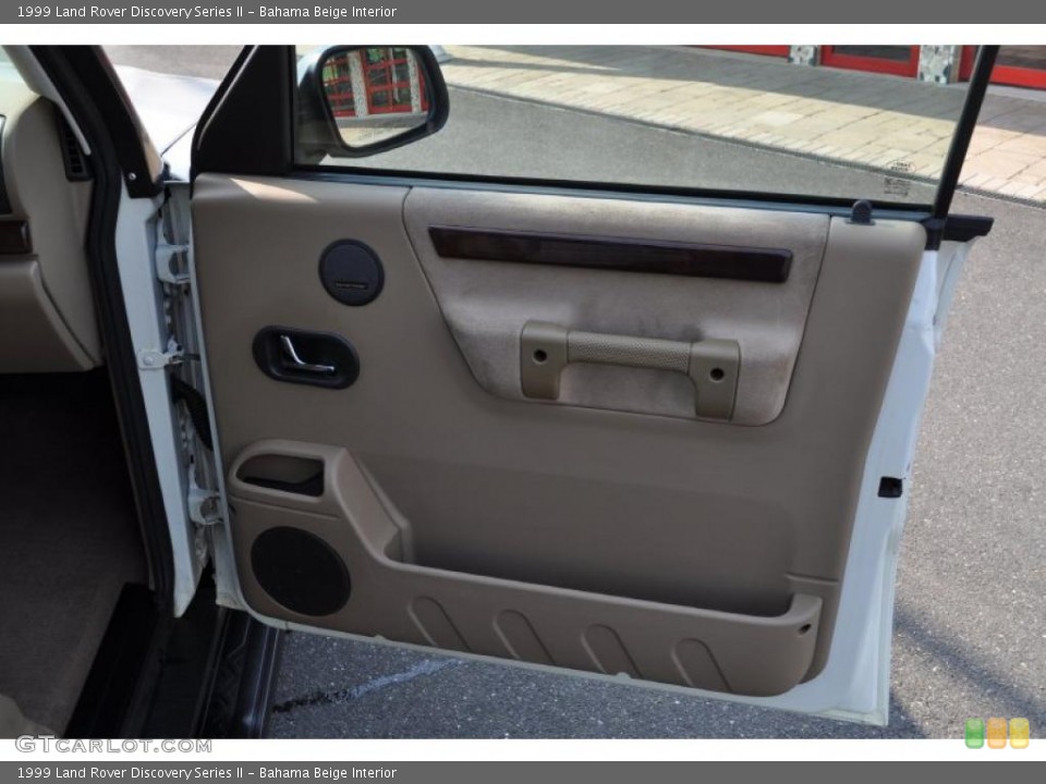 Bahama Beige Interior Door Panel for the 1999 Land Rover Discovery Series II #49871987