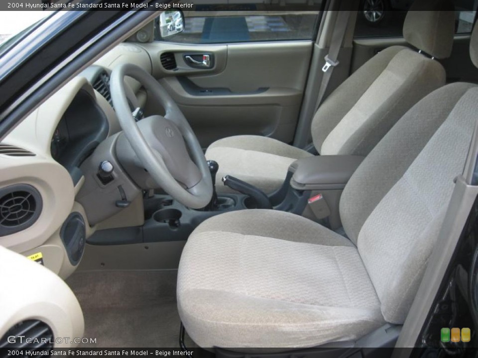 Beige Interior Photo for the 2004 Hyundai Santa Fe  #49873703