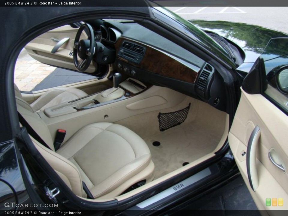 Beige Interior Photo for the 2006 BMW Z4 3.0i Roadster #49883045