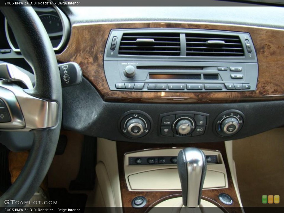 Beige Interior Controls for the 2006 BMW Z4 3.0i Roadster #49883150
