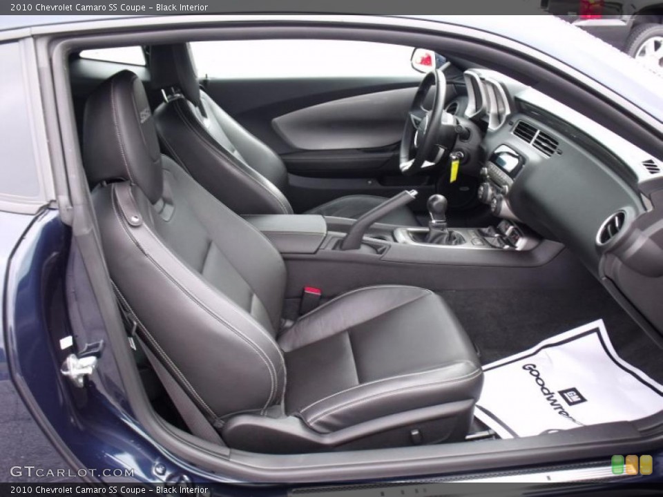 Black Interior Photo for the 2010 Chevrolet Camaro SS Coupe #49891196