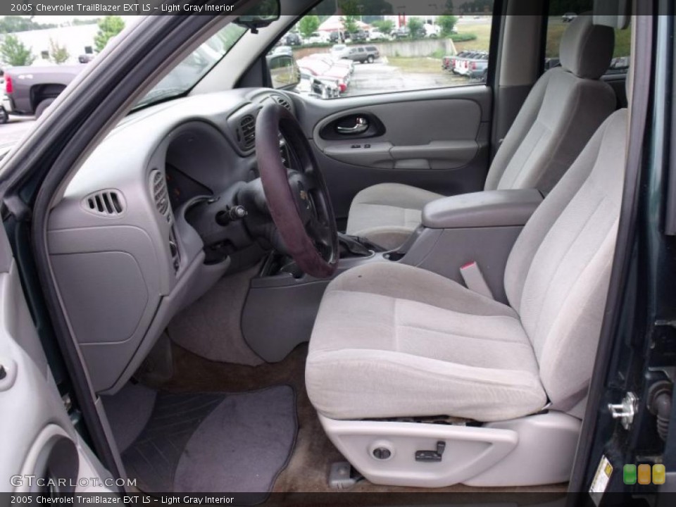 Light Gray Interior Photo for the 2005 Chevrolet TrailBlazer EXT LS #49891709